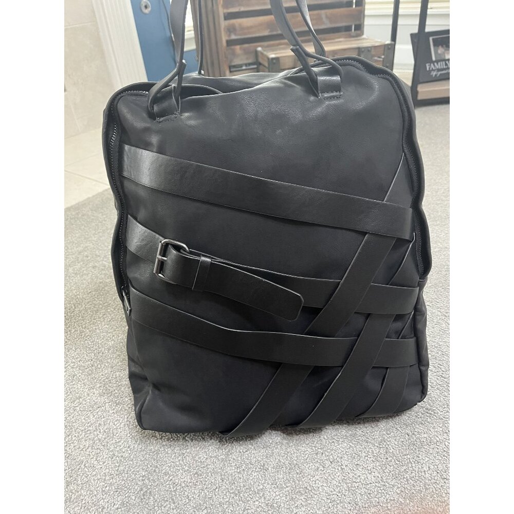 Zara: Like New Criss Cross Bag